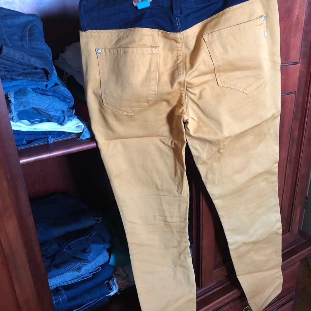 Jeans - Picture 3 of 4